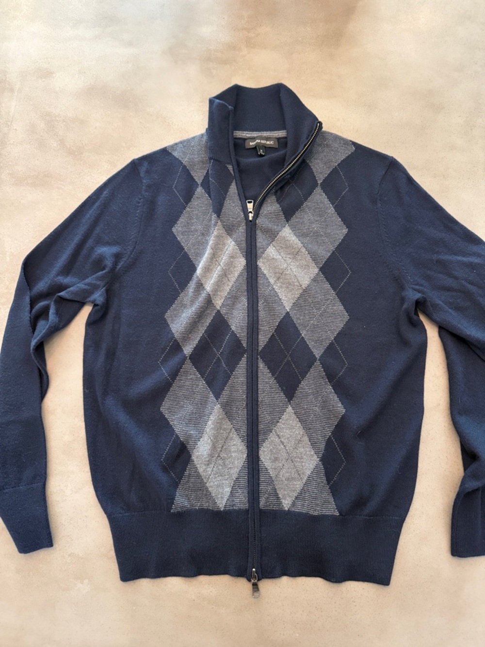 😎 Banana Republic Navy and Gray Argyle Zip-Up Sweater